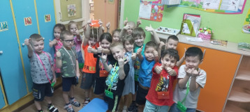 Клубный час "Весна идет! Весне дорогу!" Клубный час "Весна идет! Весне дорогу!".